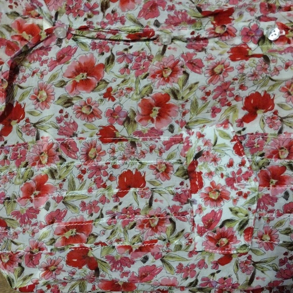 Floral lightweight top size M - Picture 3 of 7